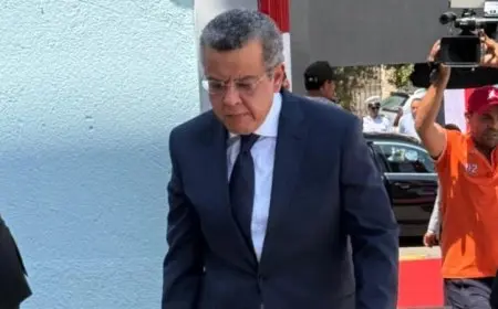 رئيس جهاز المحاسبات يشارك في انتخابات مجلس الشيوخ ويدلي بصوته