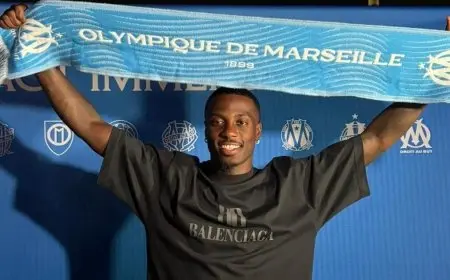 تيموثي ويا يصل إلى مارسيليا في خطوة على خطى والده ويحظى باستقبال رائع