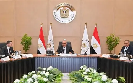 وزير الري يقود اجتماع اللجنة العليا لمناقشة تراخيص الشواطئ