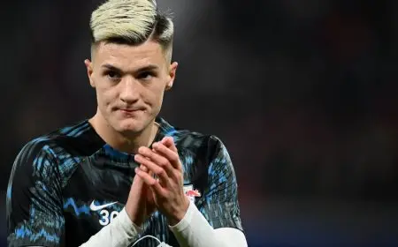 “توقيع الصفقة النهائية” بين مانشستر يونايتد وسيسكو مهاجم لايبزيغ