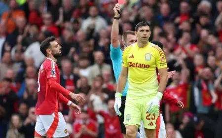 هل تلاعب به يونايتد؟.. أفضل حارس في العالم رحل عن ناديه ثم عاد محبطًا