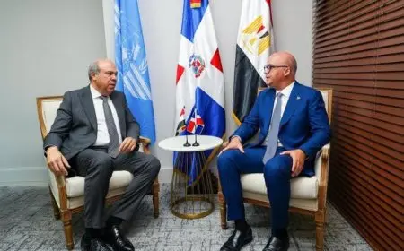 وزير الطيران المصري يؤكد أهمية التكامل الإقليمي في تنمية البلاد