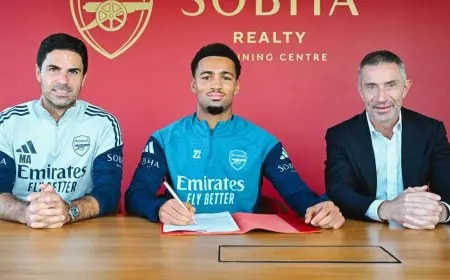 أرسنال يمدد عقد الشاب الموهوب إيثان نوانيري لفترة طويلة