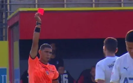 «بيراميدز يحقق نصيبه.. وليد الكرتي أول لاعب يتلقى بطاقة حمراء في الموسم الجديد» (فيديو)