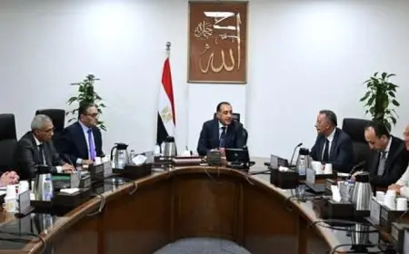 رئيس الوزراء يراقب تجهيزات حفل افتتاح المتحف المصري الكبير