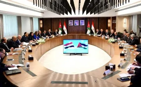 رئيس الوزراء الأردني يعبر عن تقديره لدعم مصر للقضية الفلسطينية ومساعداتها الإنسانية لغزة