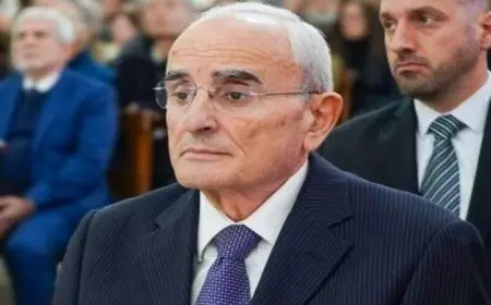 وزير دفاع لبنان يؤكد اتخاذ قرار صعب لاستعادة الدولة والأسلحة محصورة بالجيش فقط