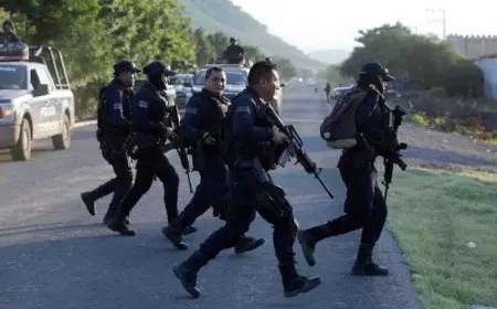 المكسيك تلاحق 26 متهماً بالمخدرات وتسلمهم للولايات المتحدة