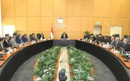 وزير الإسكان يستكشف فرص التعاون مع الهيئة الهندسية للقوات المسلحة لتعزيز تطوير المشروعات السكنية