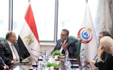 وزير الصحة يدعو لتعزيز الشراكات العالمية للنهوض بصناعة محلية قوية