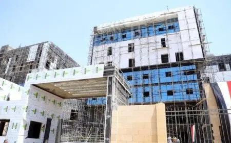 وزير الصحة يزور موقع إنشاء مستشفى التأمين الصحي في العاصمة الإدارية 2 لتعزيز الرعاية الصحية