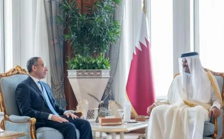 أمير قطر يودع السفير المصري بمناسبة انتهاء فترة عمله
