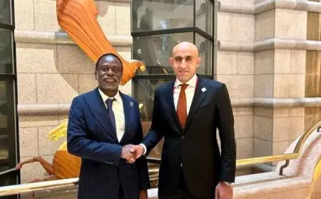 وزير التعليم يناقش آفاق التعاون في البرمجة مع رئيس جامعة الأمم المتحدة في طوكيو