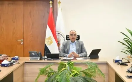 وزير الري يؤكد تعزيز التنسيق بين هيئة المساحة والجهات الحكومية لدفع عجلة التنمية