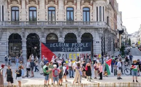 شخص يتعرض للطعن خلال مظاهرة لدعم الفلسطينيين في بروكسل بلجيكا