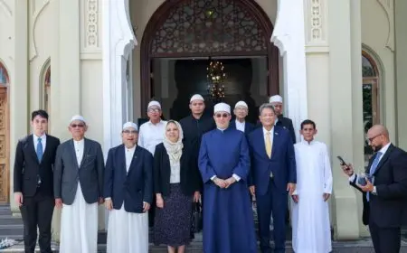 مفتي الجمهورية يلتقي كبار علماء تايلاند في أقدم مسجد سني بالمملكة