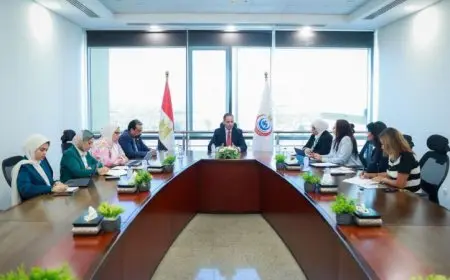 الطيب يستعرض خطوات تطوير التدريب للكوادر البشرية في القطاع الصحي