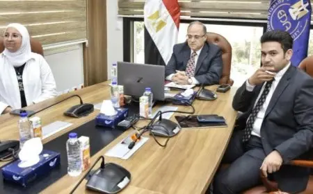 رئيس هيئة الدواء يعقد اجتماعا مع نظيره الأوزبكي لتعزيز التعاون في صناعة الأدوية