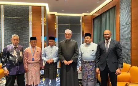 مفتي مصر ومفتي ماليزيا يتباحثان لتعزيز التعاون العلمي والشرعي بين البلدين