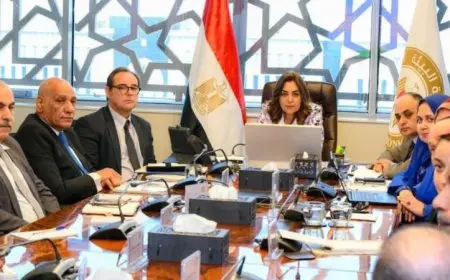 عوض تشدد على أهمية التنسيق مع الوحدات المختصة بتغير المناخ في الوزارات