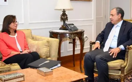 وزير الخارجية يستعرض آفاق تطوير التعاون مع رئيسة الأكاديمية الوطنية للتدريب