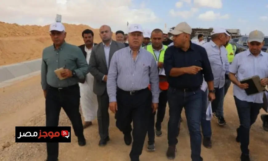 الوزير يقوم بجولة تفقدية لمشروع القطار الكهربائي السريع من مطروح إلى الإسكندرية