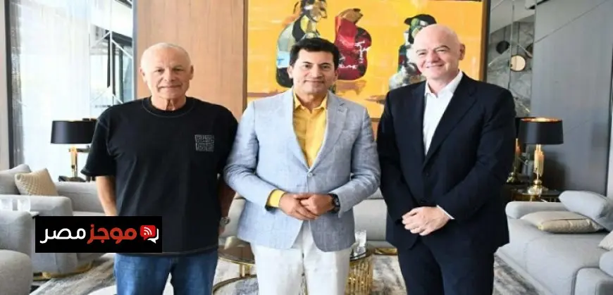 رئيس الوزراء يرحب برئيس الاتحاد الدولى لكرة القدم خلال تواجده فى مصر لقضاء عطلته بالعلمين الجديدة