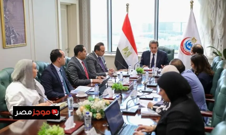 وزير الصحة يراقب جودة الخدمات المقدمة من التأمين الصحي والرعاية الصحية