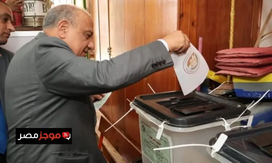 وزير الكهرباء والطاقة المتجددة يشارك في انتخابات مجلس الشيوخ ويعزز الديمقراطية
