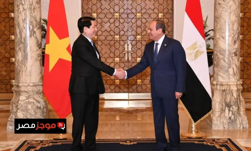 الرئيس السيسي يستعرض كلمته في المؤتمر الصحفي المشترك مع نظيره الفيتنامي