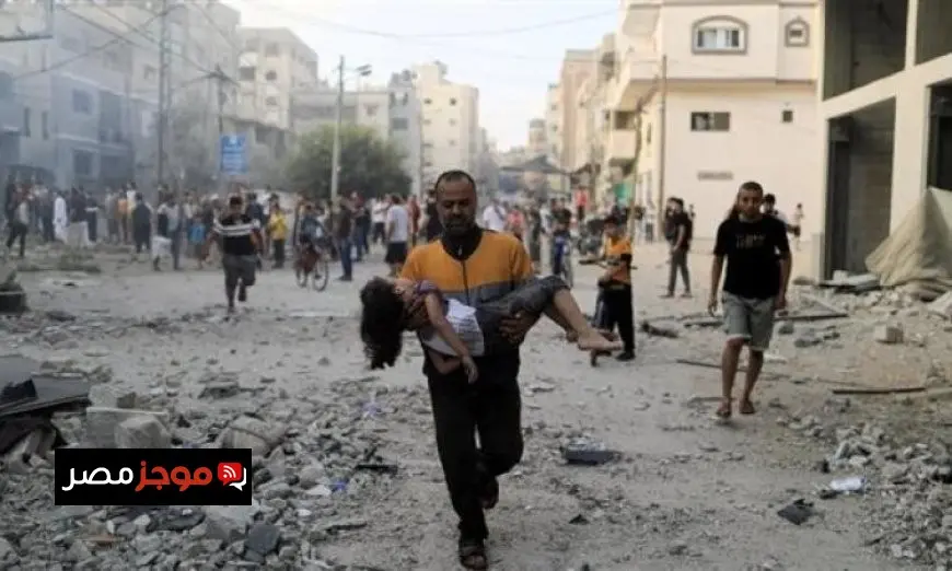 استشهاد ستة فلسطينيين بينهم ثلاثة منتظرين للمساعدات في قصف إسرائيلي على مناطق غزة