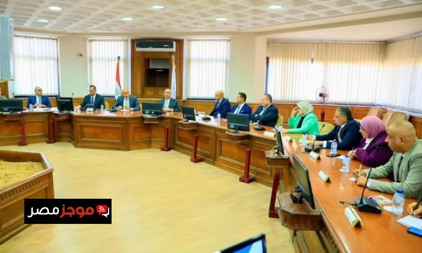 وزير التعليم يكشف عن خطة لإنهاء الفترات المسائية في المدارس الابتدائية بحلول 2027