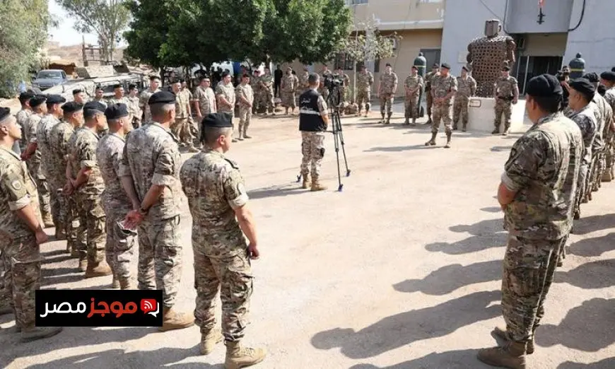 قائد الجيش اللبناني المؤقت يتجول في الوحدات العسكرية المنتشرة جنوب البلاد