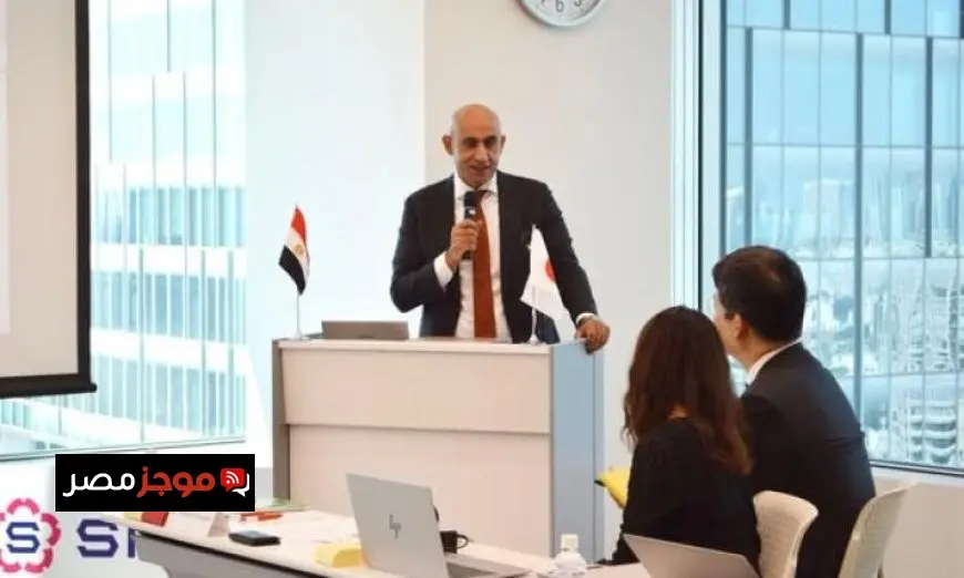 وزير التعليم يستلم النسخة الأولى من كتاب الرياضيات المطور لطلاب الصف الأول الابتدائي