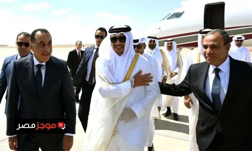 مدبولي يستقبل رئيس وزراء قطر ووزير خارجيتها في مطار العلمين الدولي