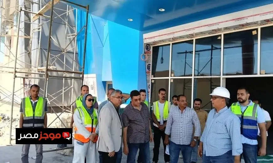 مساعد وزير الصحة يتفقد أعمال إنشاء مستشفى العبور التخصصي استعدادًا لافتتاحه