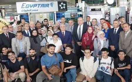 وزير الطيران يبرز أهمية دعم أوائل الجمهورية لتعزيز مسيرة التفوق بالصور