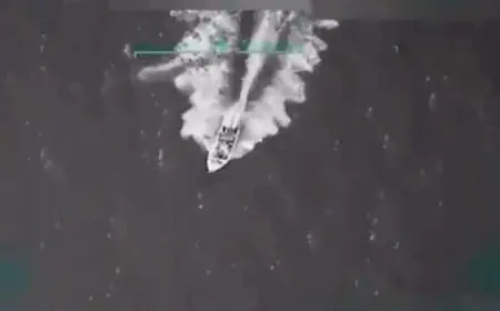 واشنطن تنفذ إعدامات خارج نطاق القضاء في كراكاس باستهداف قارب تهريب المخدرات