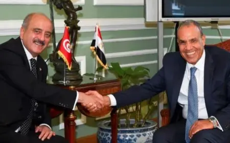 وزير الخارجية يلتقي بنظيره التونسي خلال فعاليات الدورة 164 للجامعة العربية