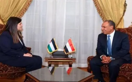 وزير الخارجية المصري يعلن موقف مصر الثابت ضد مخططات تهجير الفلسطينيين