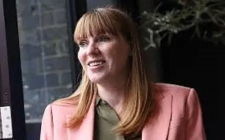 نائبة رئيس وزراء بريطانيا تقدم استقالتها بعد اعترافها بعدم دفع الضرائب العقارية