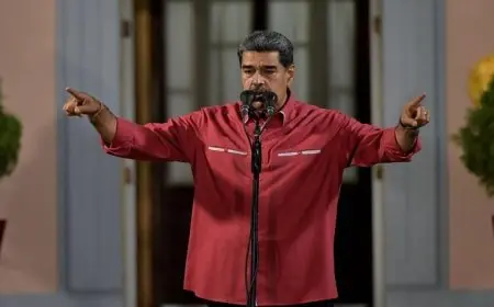 مادورو يحذر من أن أي خلاف مع الولايات المتحدة يجب ألا يتحول إلى صراع عسكري