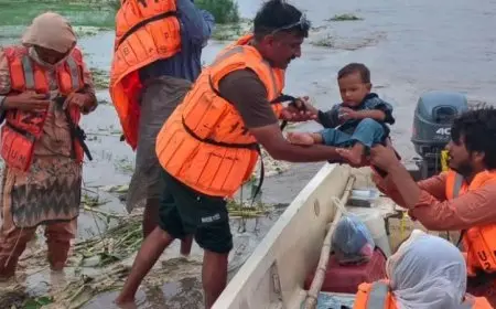 باكستان تشهد غرق 4 أشخاص بعد انقلاب قارب يحمل ضحايا الفيضانات