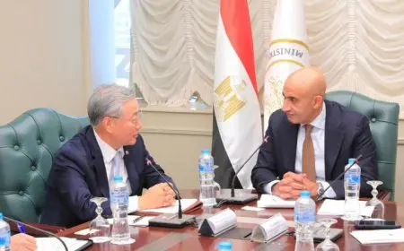 وزير التعليم يعقد اجتماعًا مع سفير كوريا الجنوبية في القاهرة لتعزيز التعاون التعليمي