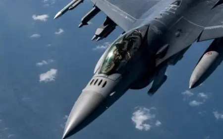 غارات الاحتلال الإسرائيلي تستهدف محيط مدينة اللاذقية في سوريا