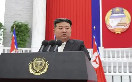 كيم جونج يؤكد عدم المساس بسيادة بلاده ويشدد على أن مصيرها لا يتحدد بواسطة قوى خارجية