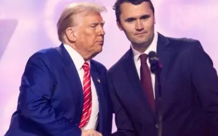 ترامب يصف تشارلي كيرك بأنه رمز الحقيقة والحرية