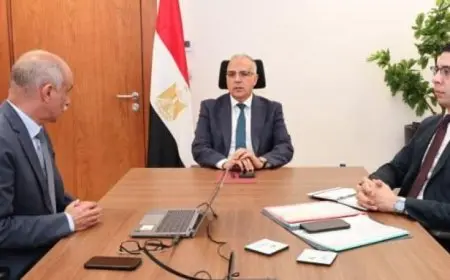وزير الري يستعرض تقدم تطوير المنظومة الفنية والتشغيلية لسد أسوان العالي
