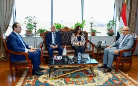 وزير الري يبرز أهمية الالتزام بالمعايير لضمان سلامة الأعمال على ضفتي نهر النيل