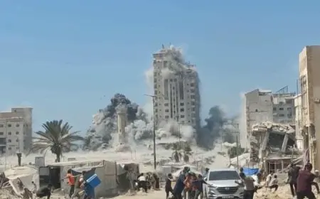 استشهاد 62 فلسطينيًا في غارات الاحتلال الإسرائيلي على قطاع غزة منذ فجر اليوم